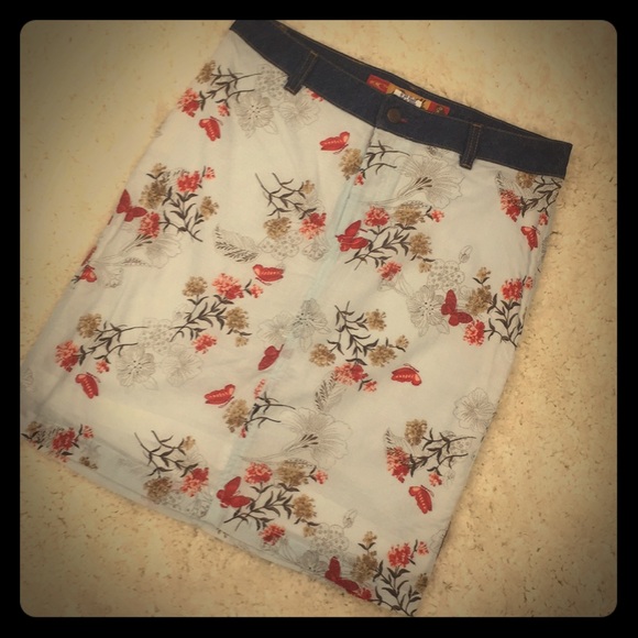 O'Neill Dresses & Skirts - Super Cute O’Neill Jeans Skirt Size 7 